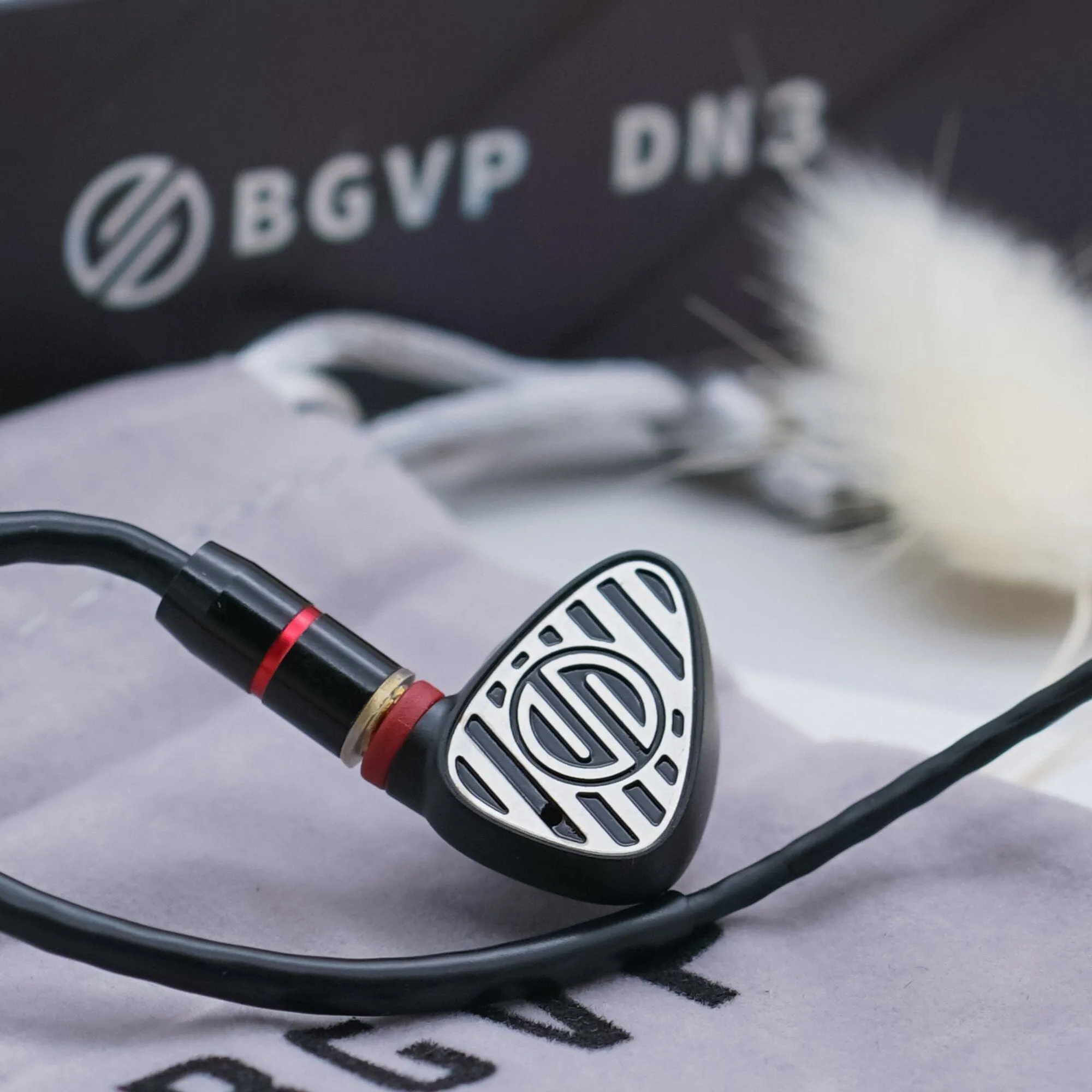 BGVP DN3 1 Dynamic 1 Balanced Armature Hybrid Drivers In-Ear Monitors