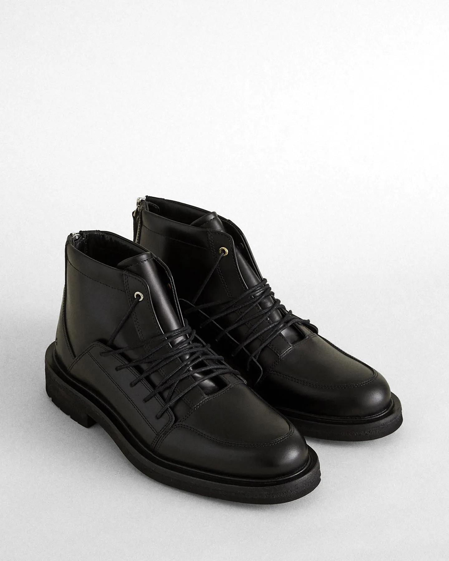 Eriksson Crepe Sole Leather Combat Boot