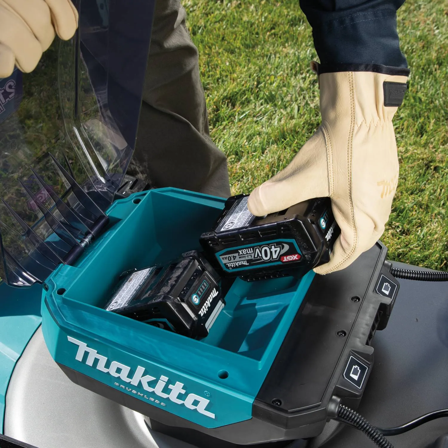 Makita GML01SM 40V max XGT 21" Brushless Self?Propelled Lawn Mower Kit