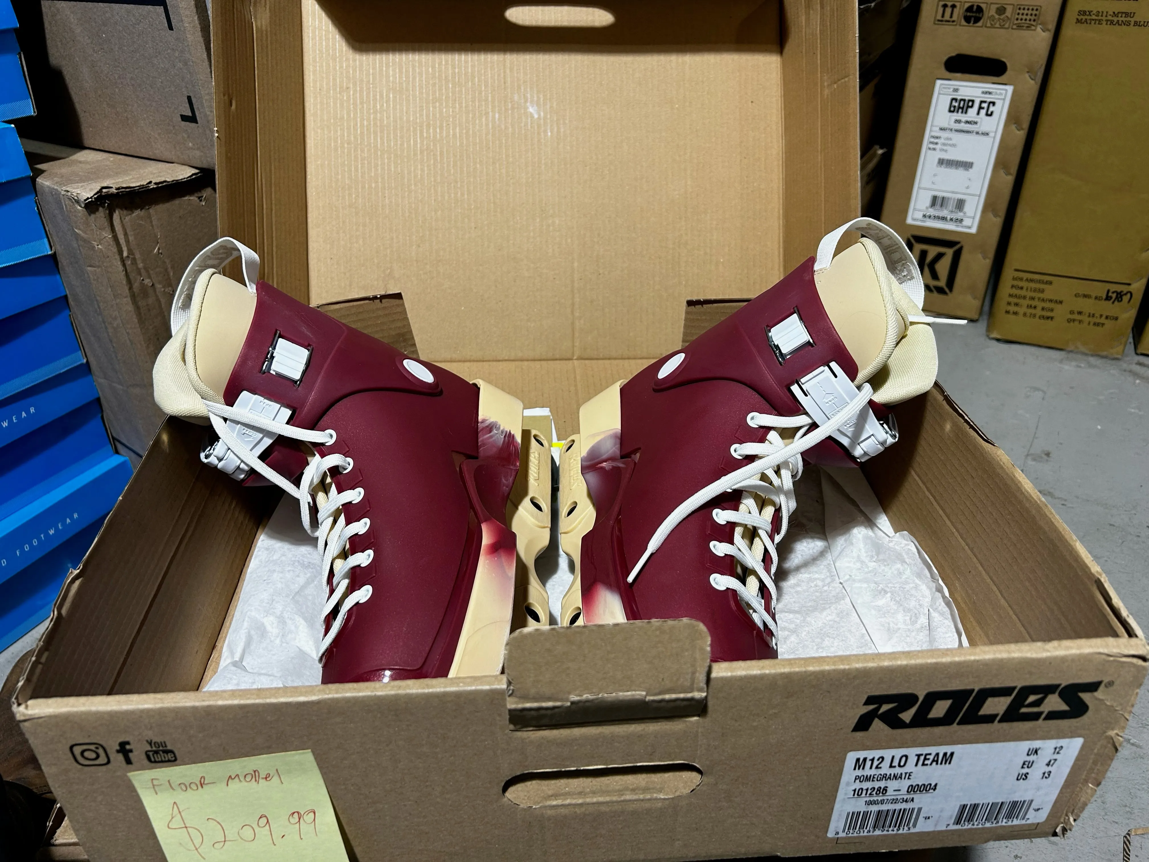 Roces M12 LO Team Buio Floor Model Skates - Pomegranate [Size 13]