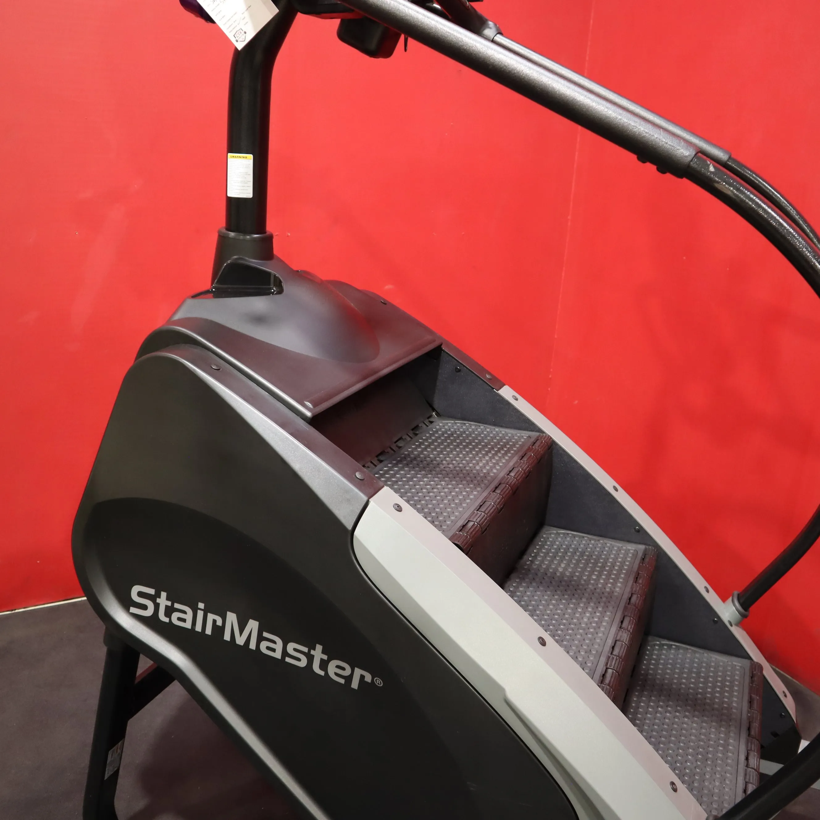 StairMaster 8 Series SM8 Gauntlet with 15-inch Embedded Console (Refurbished)