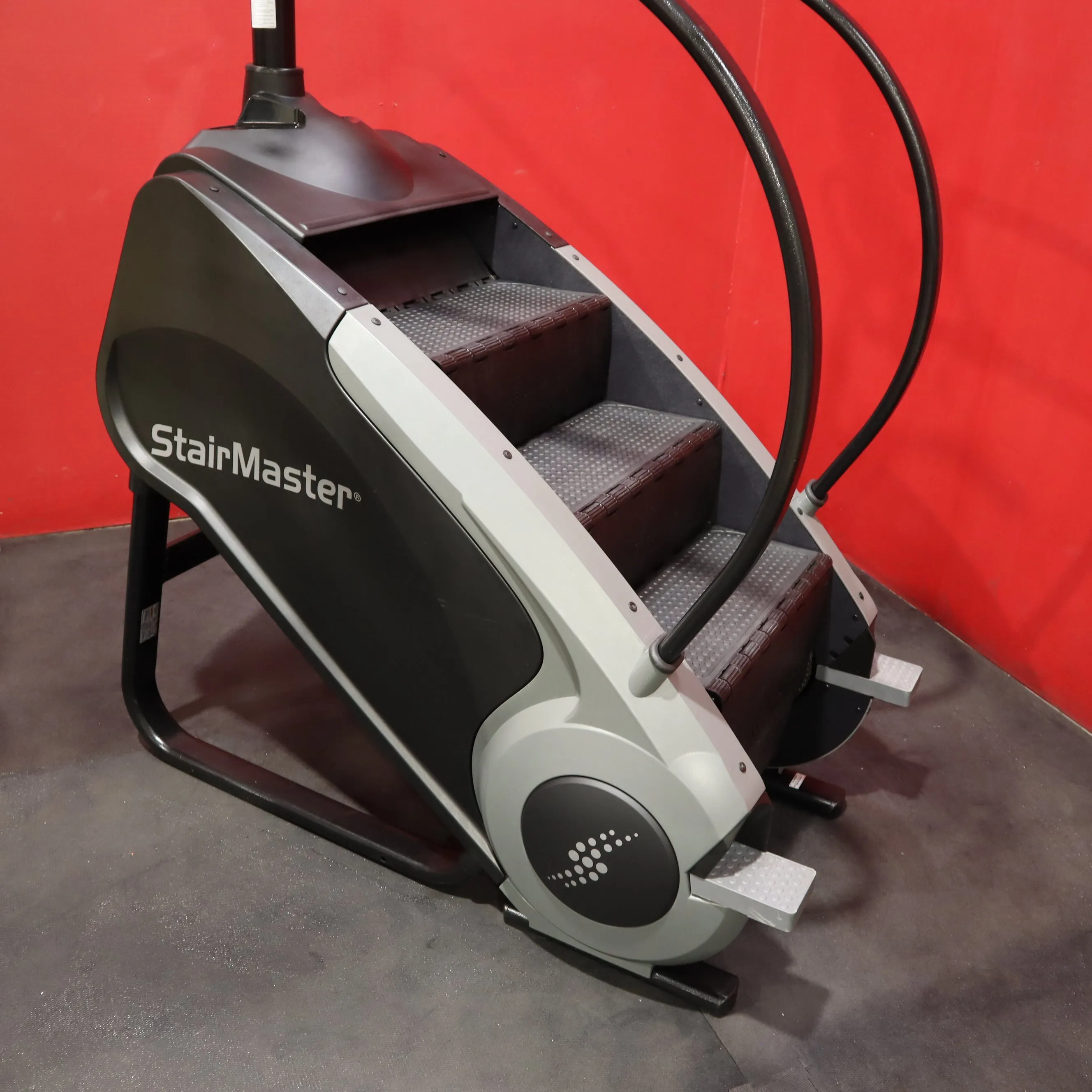 StairMaster 8 Series SM8 Gauntlet with 15-inch Embedded Console (Refurbished)